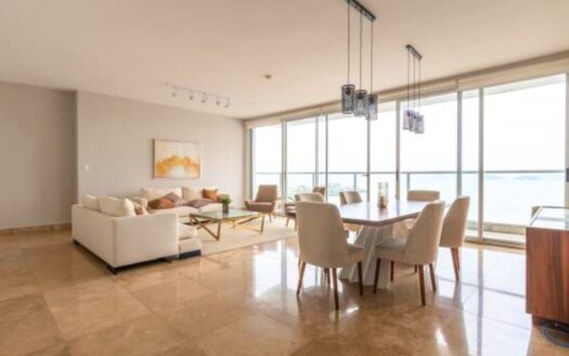 Oceanfront 3-Bedroom Penthouse at Q Tower