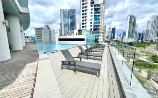 Spacious Waterfront Residence at PH Yacht Club