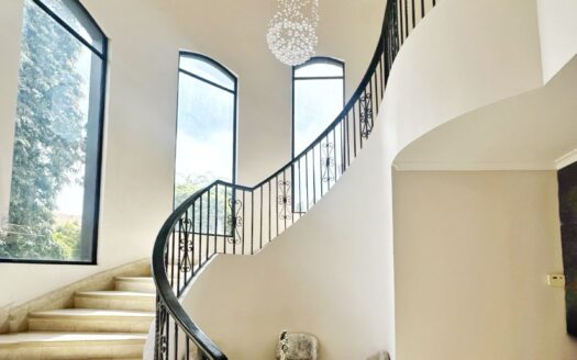 Luxury Family Estate with Pool in Las Magnolias, Costa del Este